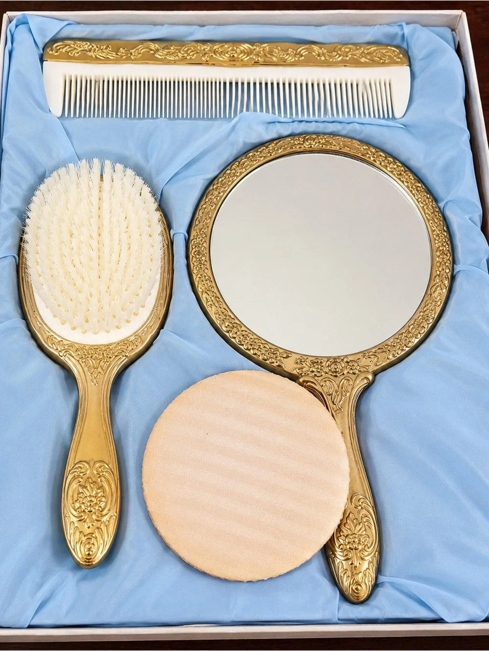 Vintage Vanity Set – Elegant, Timeless Beauty for Your Collection